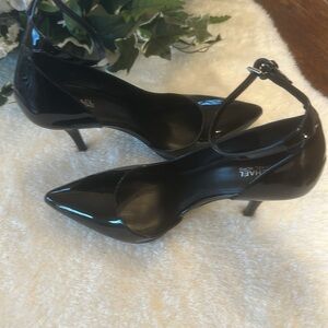 Like new. Michael kors heels.